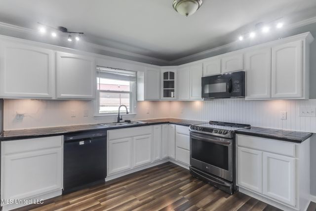 709 Gardendale Avenue, Long Beach, MS 39560