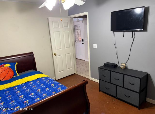327 Cascades Circle, Clinton, MS 39056