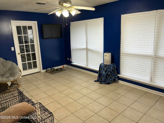 327 Cascades Circle, Clinton, MS 39056