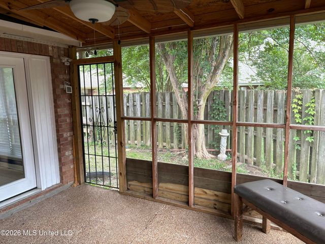 327 Cascades Circle, Clinton, MS 39056