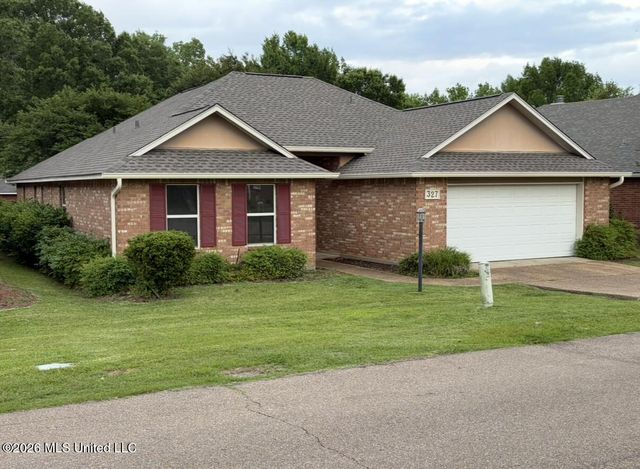 327 Cascades Circle, Clinton, MS 39056