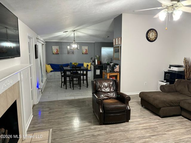 327 Cascades Circle, Clinton, MS 39056