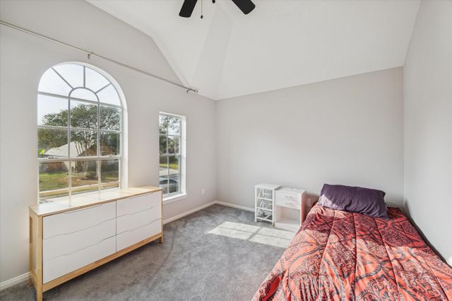 11306 Avon Place, Houston, TX 77066