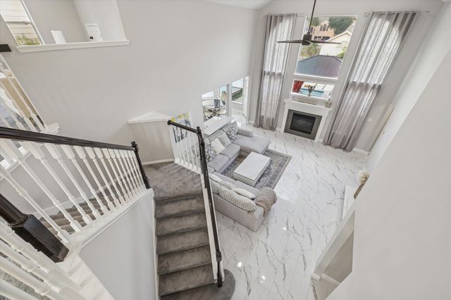 11306 Avon Place, Houston, TX 77066