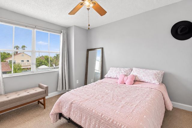 10251 NW 3rd Street, Pembroke Pines, FL 33026