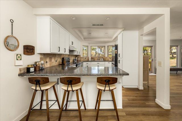 10411 Rough And Ready Rd, Rough And Ready, CA 95975