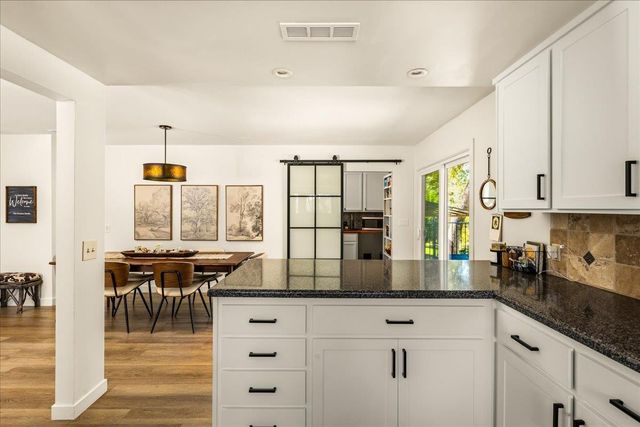 10411 Rough And Ready Rd, Rough And Ready, CA 95975