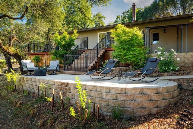 10411 Rough And Ready Rd, Rough And Ready, CA 95975