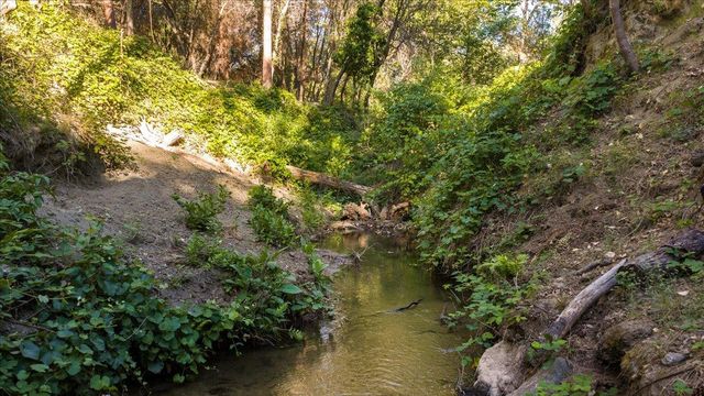 10411 Rough And Ready Rd, Rough And Ready, CA 95975