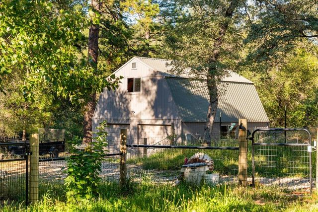 10411 Rough And Ready Rd, Rough And Ready, CA 95975