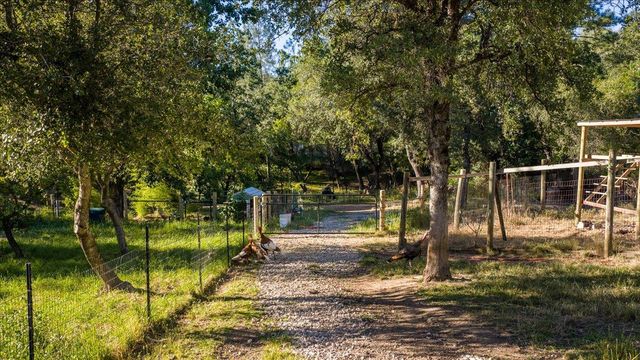10411 Rough And Ready Rd, Rough And Ready, CA 95975