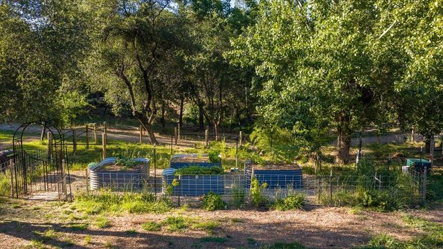 10411 Rough And Ready Rd, Rough And Ready, CA 95975