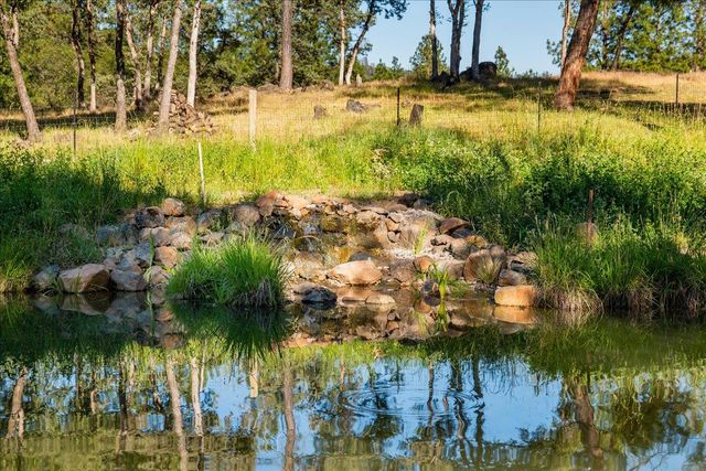 10411 Rough And Ready Rd, Rough And Ready, CA 95975