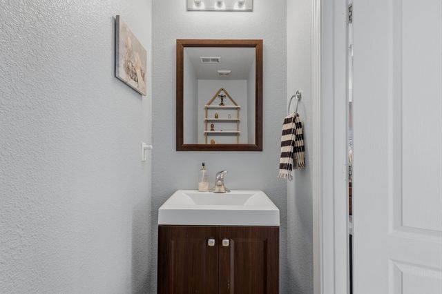 10340 Calle Hermosa Place NW, Albuquerque, NM 87114