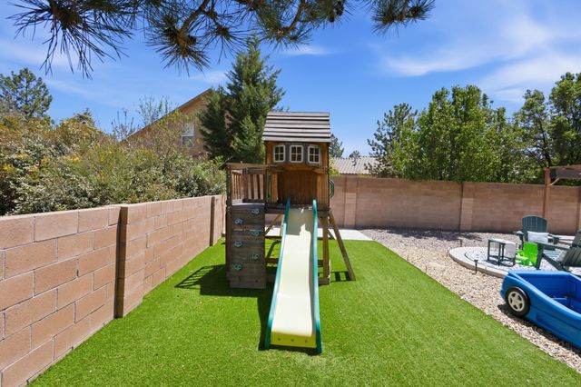 10340 Calle Hermosa Place NW, Albuquerque, NM 87114