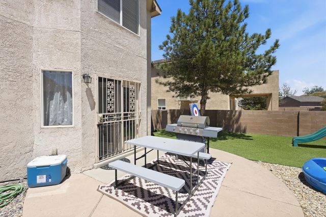 10340 Calle Hermosa Place NW, Albuquerque, NM 87114