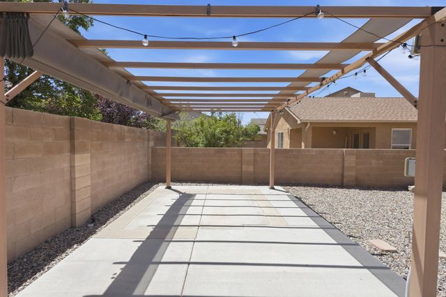 10340 Calle Hermosa Place NW, Albuquerque, NM 87114