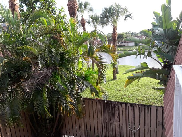 729 Mill Valley Place, West Palm Beach, FL 33409