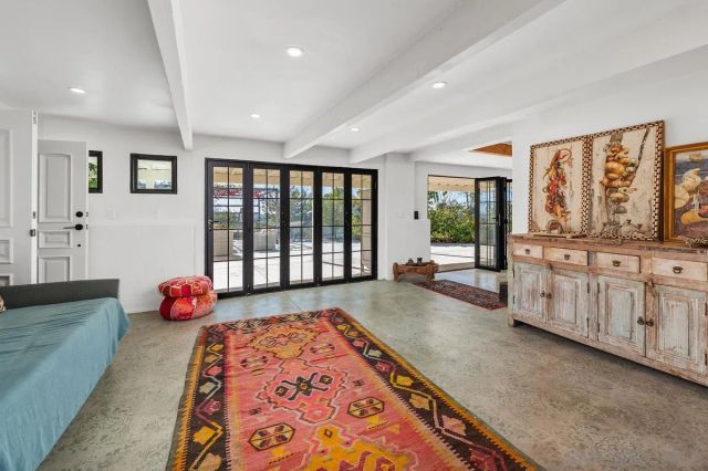 2303 Wilbur Ave, San Diego, CA 92109