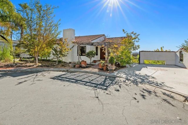 2303 Wilbur Ave, San Diego, CA 92109