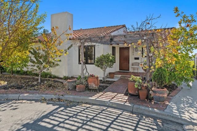 2303 Wilbur Ave, San Diego, CA 92109