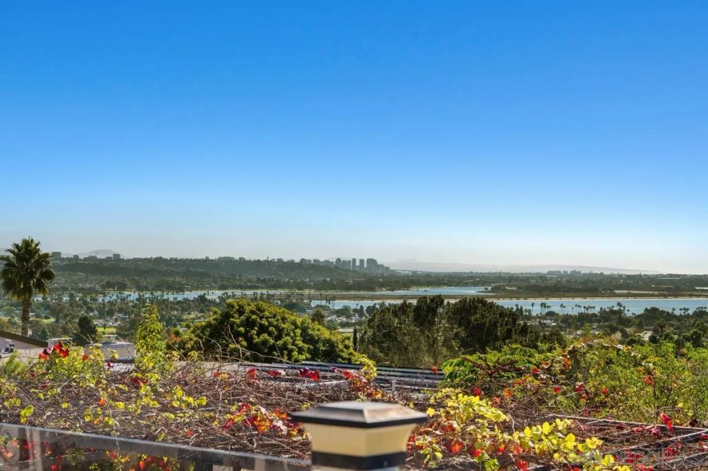 2303 Wilbur Ave, San Diego, CA 92109