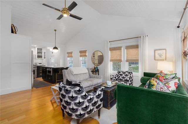 11 Eustis Avenue, Newport, RI 02840