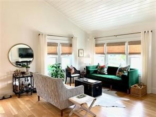 11 Eustis Avenue, Newport, RI 02840