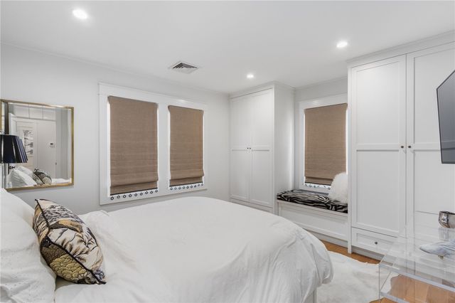 11 Eustis Avenue, Newport, RI 02840