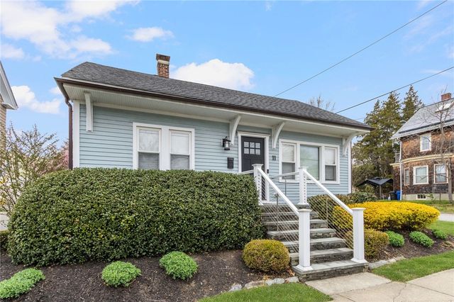 11 Eustis Avenue, Newport, RI 02840