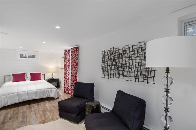 11 Eustis Avenue, Newport, RI 02840