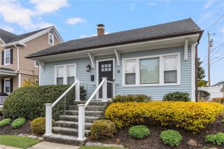 11 Eustis Avenue, Newport, RI 02840