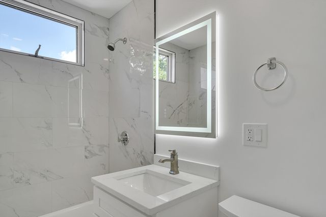 25 Magoun St 3, Cambridge, MA 02140