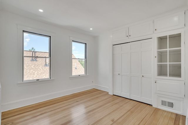 25 Magoun St 3, Cambridge, MA 02140