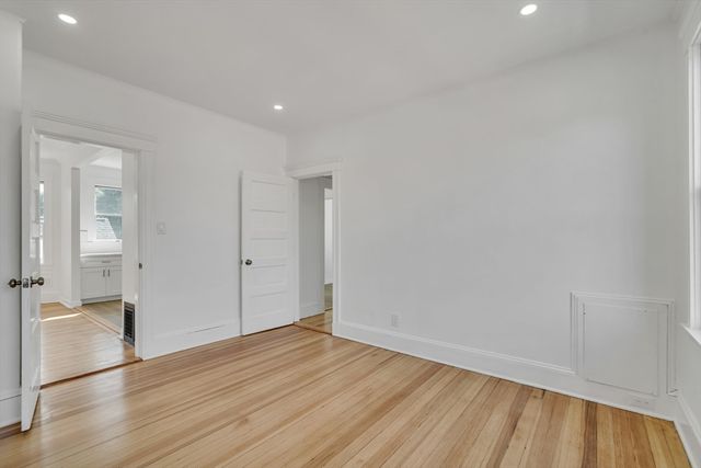25 Magoun St 3, Cambridge, MA 02140