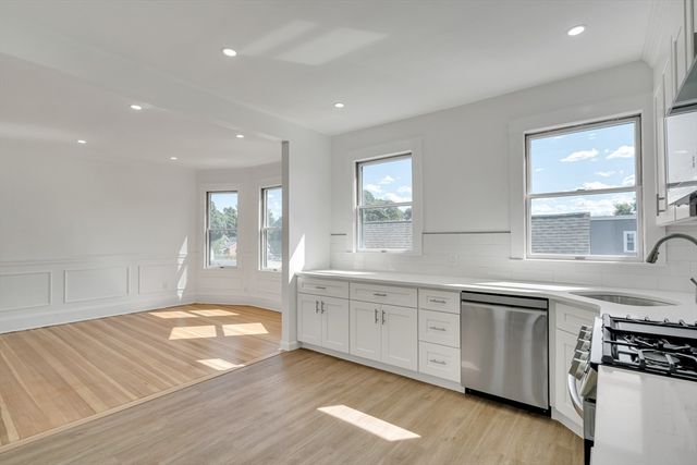 25 Magoun St 3, Cambridge, MA 02140