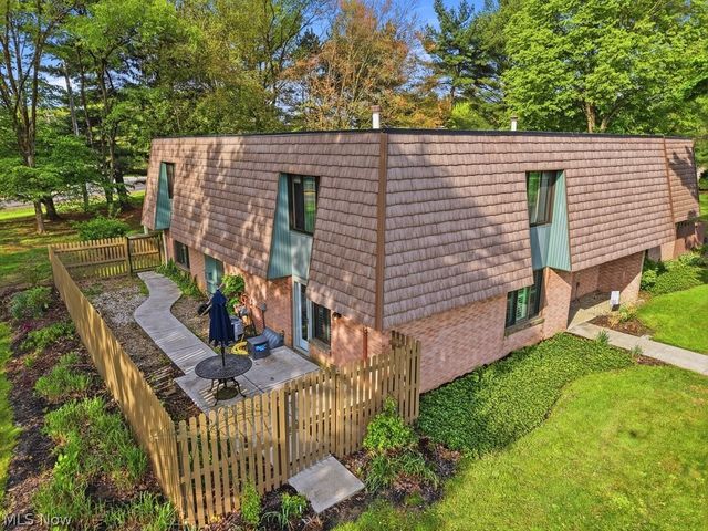 489 W Streetsboro Street A, Hudson, OH 44236