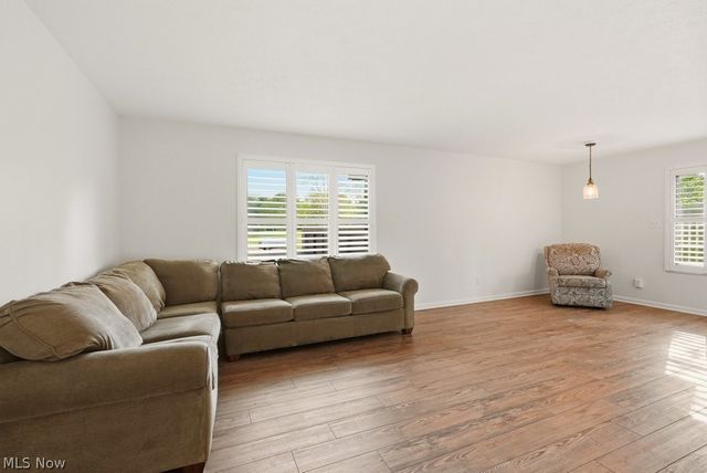 489 W Streetsboro Street A, Hudson, OH 44236