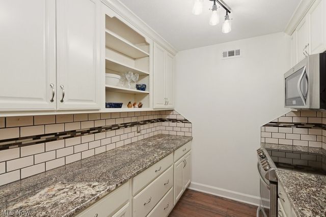 489 W Streetsboro Street A, Hudson, OH 44236
