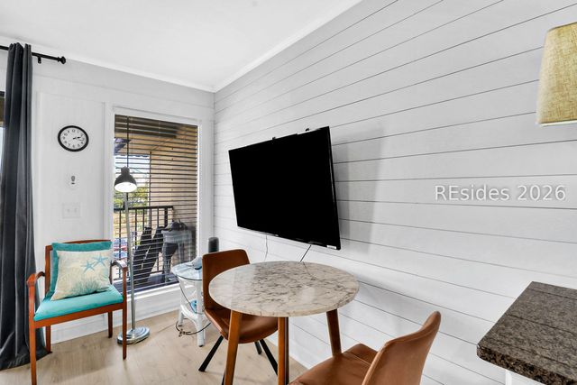 40 Folly Field Rd Apt B317, Hilton Head Island, SC 29928