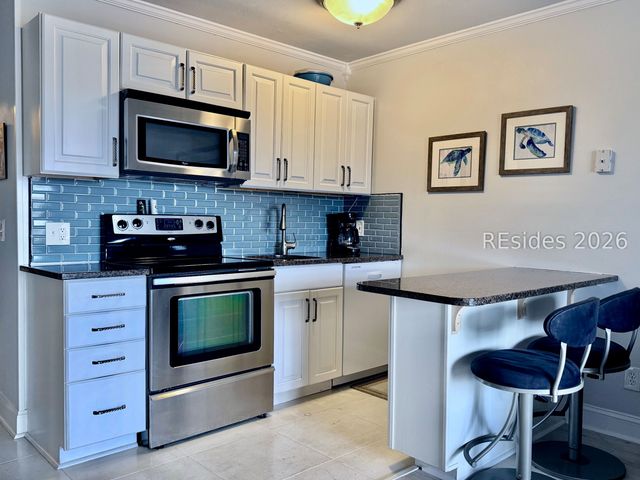 40 Folly Field Rd Apt B317, Hilton Head Island, SC 29928