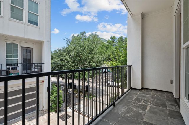 2505 Dorrington E, Houston, TX 77030