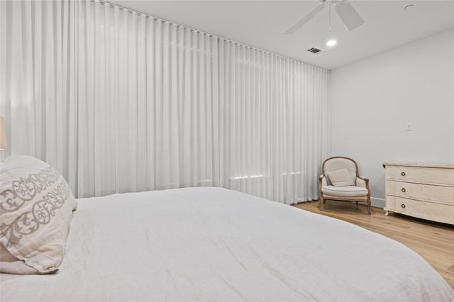 2505 Dorrington E, Houston, TX 77030