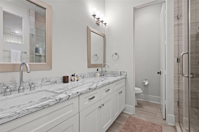 2505 Dorrington E, Houston, TX 77030