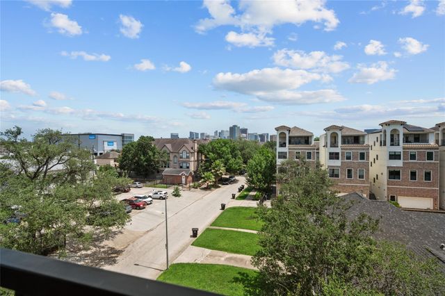 2505 Dorrington E, Houston, TX 77030