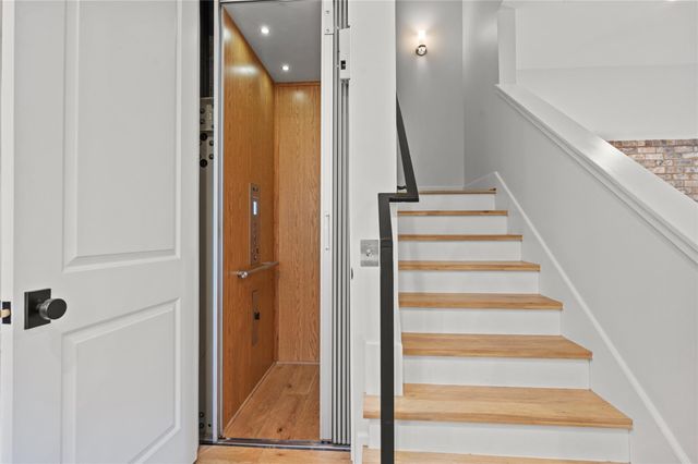 2505 Dorrington E, Houston, TX 77030