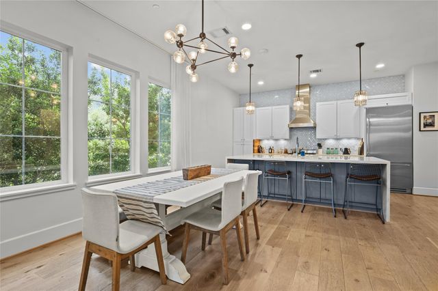 2505 Dorrington E, Houston, TX 77030
