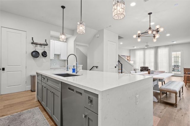 2505 Dorrington E, Houston, TX 77030