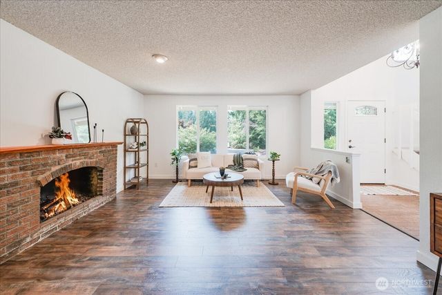 5905 147th Street SW, Edmonds, WA 98026