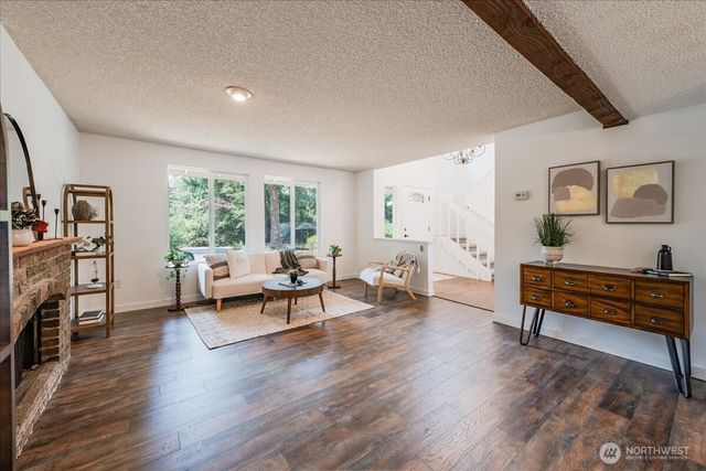 5905 147th Street SW, Edmonds, WA 98026